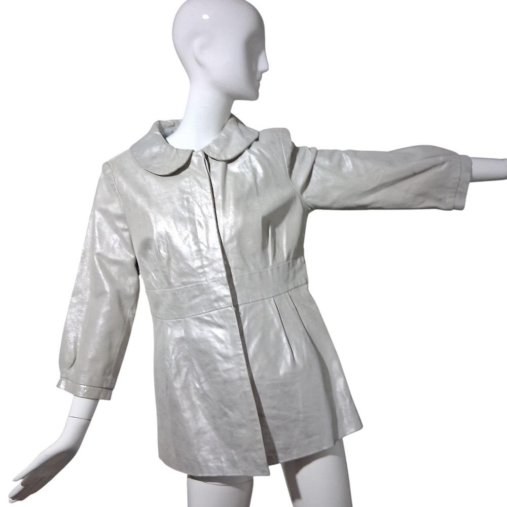 Revue Silver Leather Womens size Medium‎ Luxury Career Casual Button Prep Jacket
